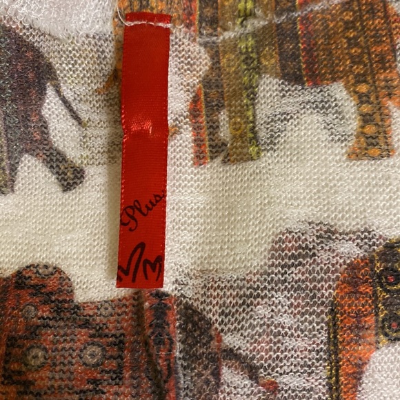 Plus Size Elephant Dolman Top - Picture 2 of 6